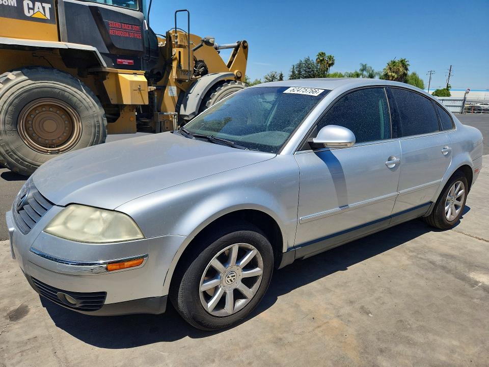 2004 Volkswagen Passat VIN WVWPD63B84P197211 COPART salvage auction — ENGINE BURN, SC, sold $70 on 2026-08-03 (photo 1)