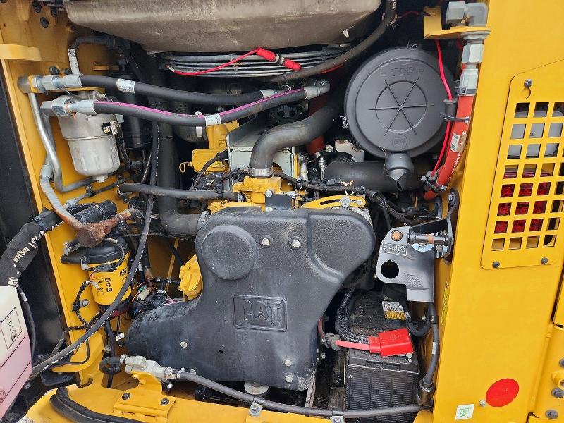 2025 Cat Constructi VIN CAT299D3HS3801450 COPART salvage auction — BURN, IN - BILL OF SALE, sold $41,750 on 2026-07-31 (photo 7)