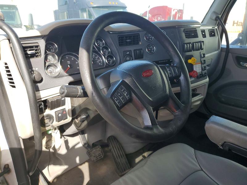 2019 Peterbilt All other VIN 1XPBDP9X9KD234864 COPART salvage auction — MINOR DENT/SCRATCHES, CT, sold $9,400 on 2026-08-21 (photo 8)