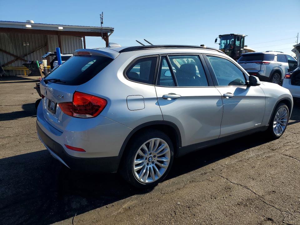 2014 BMW X1 VIN WBAVM1C56EVW50790 COPART salvage auction — MINOR DENT/SCRATCHES, Mt - Dis/Dlr/Exp Only Clean Title, sold $3,150 on 2026-08-04 (photo 3)