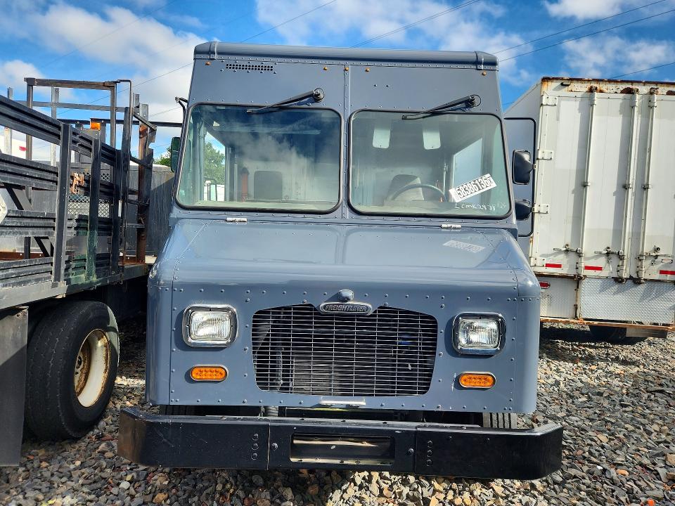 2020 Freightliner All other VIN 4UZAC2EA9LCMK2971 COPART salvage auction — MINOR DENT/SCRATCHES, PA - CERT OF TITLE, sold $1,100 on 2026-07-24 (photo 5)
