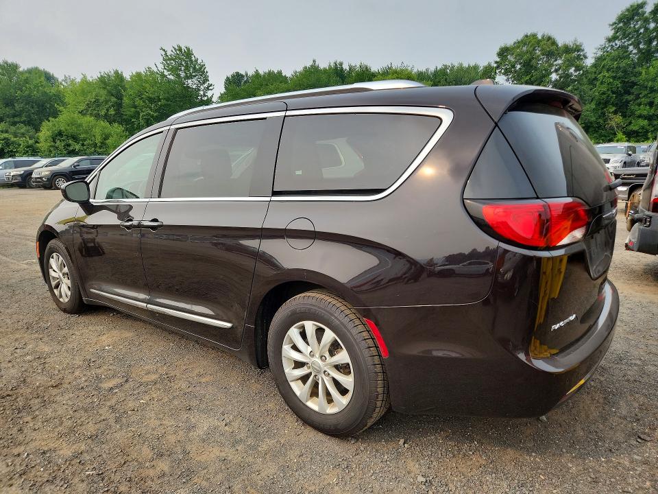 2018 Chrysler Pacifica VIN 2C4RC1BG3JR126407 COPART salvage auction — MINOR DENT/SCRATCHES, CT - CERTIFICATE OF TITLE (P), sold $2,300 on 2026-07-27 (photo 2)