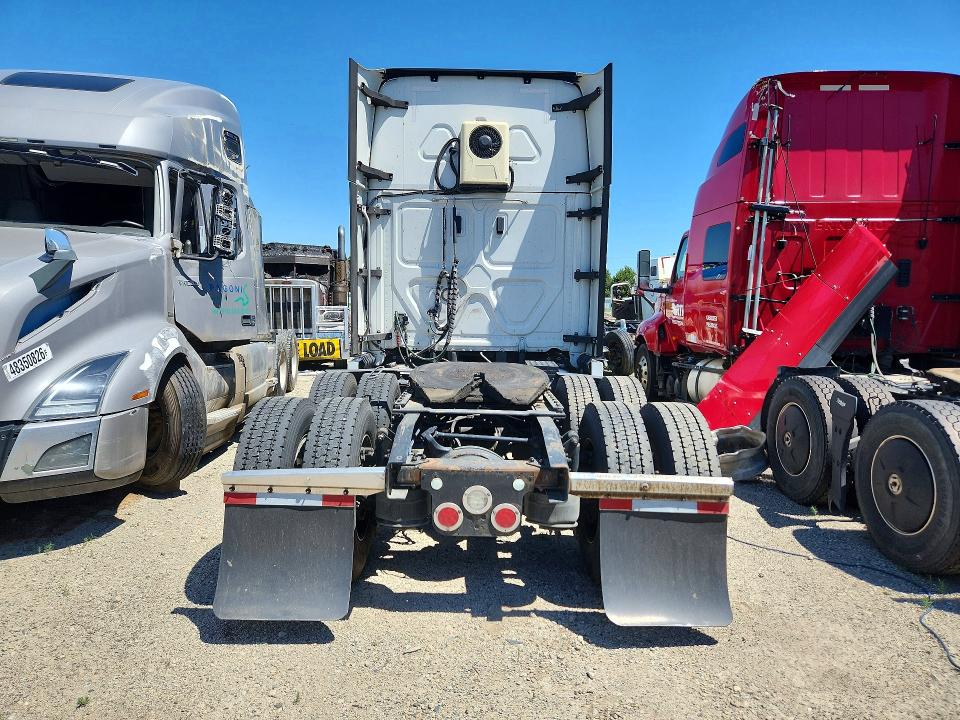 2021 Freightliner All other VIN 3AKJHHDR8MSMU3924 COPART salvage auction — NORMAL WEAR, IL - CERTIFICATE OF TITLE, sold $7,900 on 2026-07-28 (photo 6)