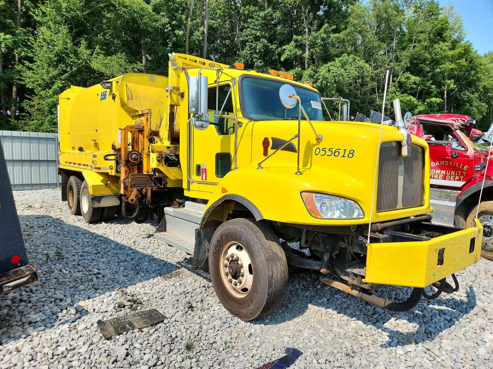 2018 Kenworth All other VIN 1NKBLJ0X9JR216329 COPART salvage auction — REAR END, OH - CERTIFICATE OF TITLE, sold $2,100 on 2026-07-28 (photo 4)