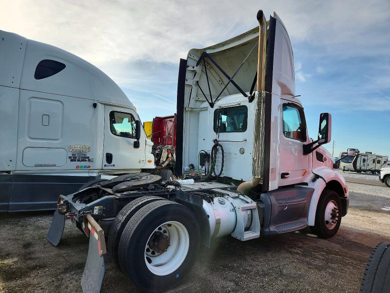 2018 Peterbilt All other VIN 1XPBA48X4JD478137 COPART salvage auction — MINOR DENT/SCRATCHES, CT, sold $7,400 on 2026-07-16 (photo 4)