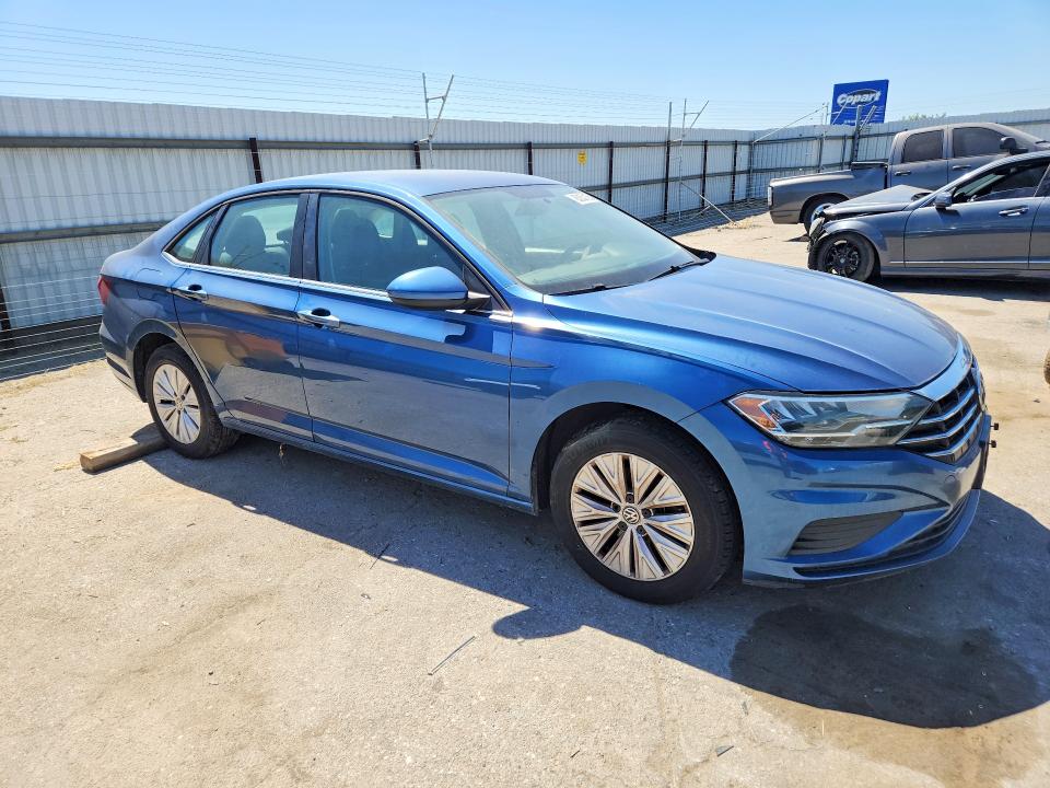2019 Volkswagen Jetta VIN 3VWC57BUXKM090701 COPART salvage auction — NORMAL WEAR, Ca - Dis/Dlr/Exp Only Clean Title, sold $3,300 on 2026-08-14 (photo 4)