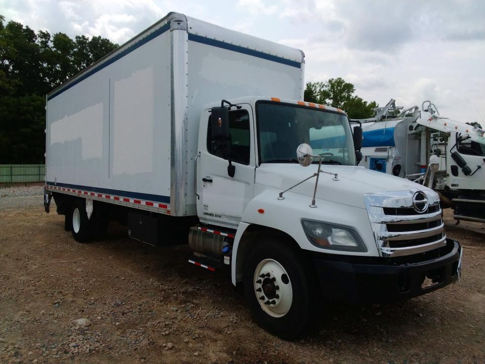 2019 Hino All other VIN 5PVNE8JV0K4S57445 COPART salvage auction — MINOR DENT/SCRATCHES, NC - DEALER ONLY CLEAN TITLE, sold $5,200 on 2026-07-30 (photo 4)