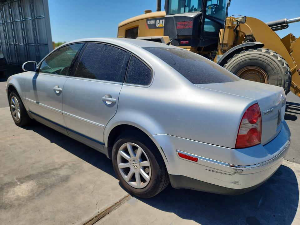 2004 Volkswagen Passat VIN WVWPD63B84P197211 COPART salvage auction — ENGINE BURN, SC, sold $70 on 2026-08-03 (photo 2)