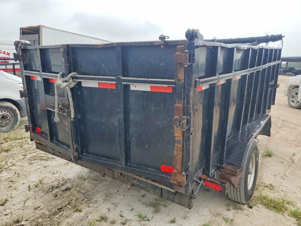 2023 Davidson Trailers VIN 7M3BU1422PNDT8261 COPART salvage auction — MINOR DENT/SCRATCHES, TX - CERTIFICATE OF TITLE, sold $2,650 on 2026-08-25 (photo 3)