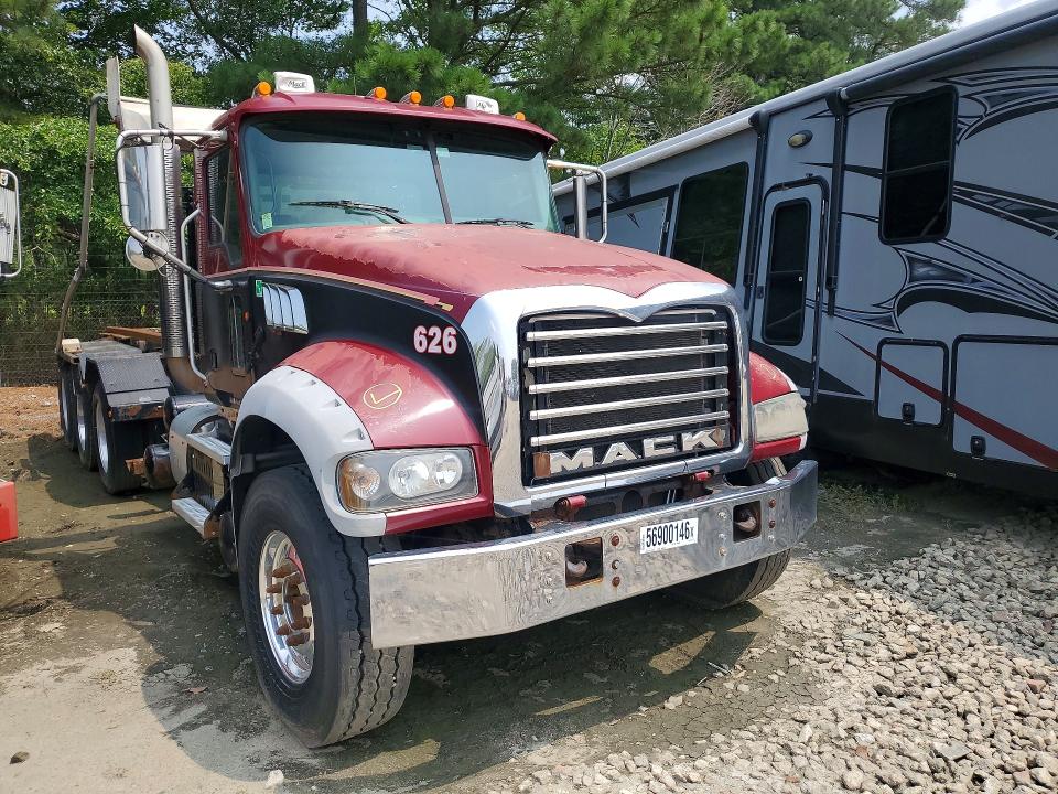 2012 Mack All other VIN 1M2AX09C0CM011781 COPART salvage auction — MINOR DENT/SCRATCHES, FL - CERTIFICATE OF DESTRUCTION, sold $4,050 on 2026-07-30 (photo 4)