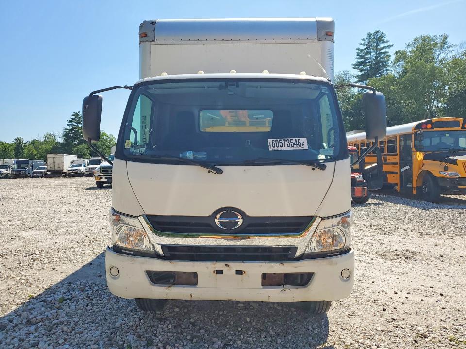 2017 Hino All other VIN JHHSDM2H1HK005406 COPART salvage auction — MINOR DENT/SCRATCHES, Ri - Dealer Only Clean Title (P), sold $725 on 2026-07-29 (photo 5)