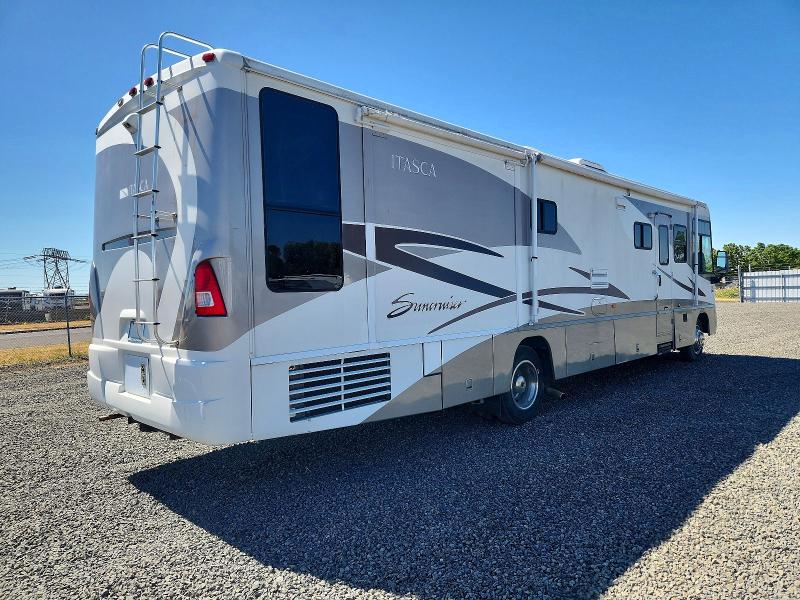 2005 Winnebago All other VIN 5B4MP67G653404709 COPART salvage auction — SIDE, CT, sold $4,350 on 2026-07-28 (photo 4)