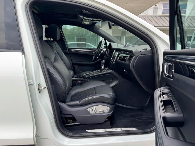 2015 Porsche Macan VIN WP1AB2A55FLB66671 COPART salvage auction — MINOR DENT/SCRATCHES, MI - CERTIFICATE OF TITLE (P), sold $8,400 on 2026-07-31 (photo 5)