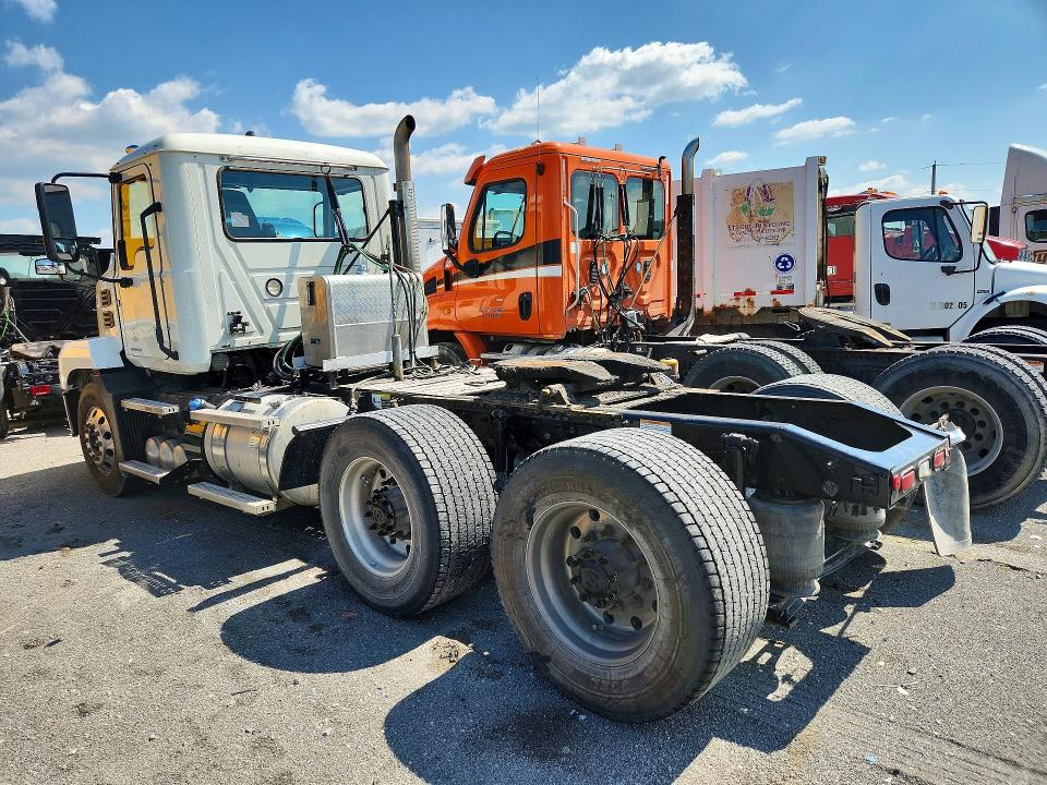2022 Mack All other VIN 1M1AN3GY7NM028283 COPART salvage auction — SIDE, CT, sold $7,700 on 2026-07-21 (photo 2)