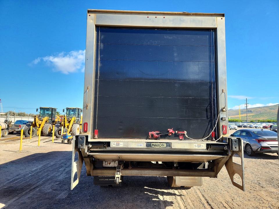 2019 Freightliner All other VIN 1FVACWFD7KHKL9532 COPART salvage auction — MINOR DENT/SCRATCHES, HI - CERTIFICATE OF TITLE, sold $2,650 on 2026-07-27 (photo 6)