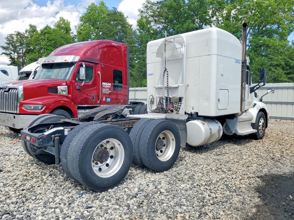 2018 Peterbilt All other VIN 1XPBDP9X0JD474030 COPART salvage auction — MINOR DENT/SCRATCHES, OH - CERTIFICATE OF TITLE, sold $7,500 on 2026-07-28 (photo 3)