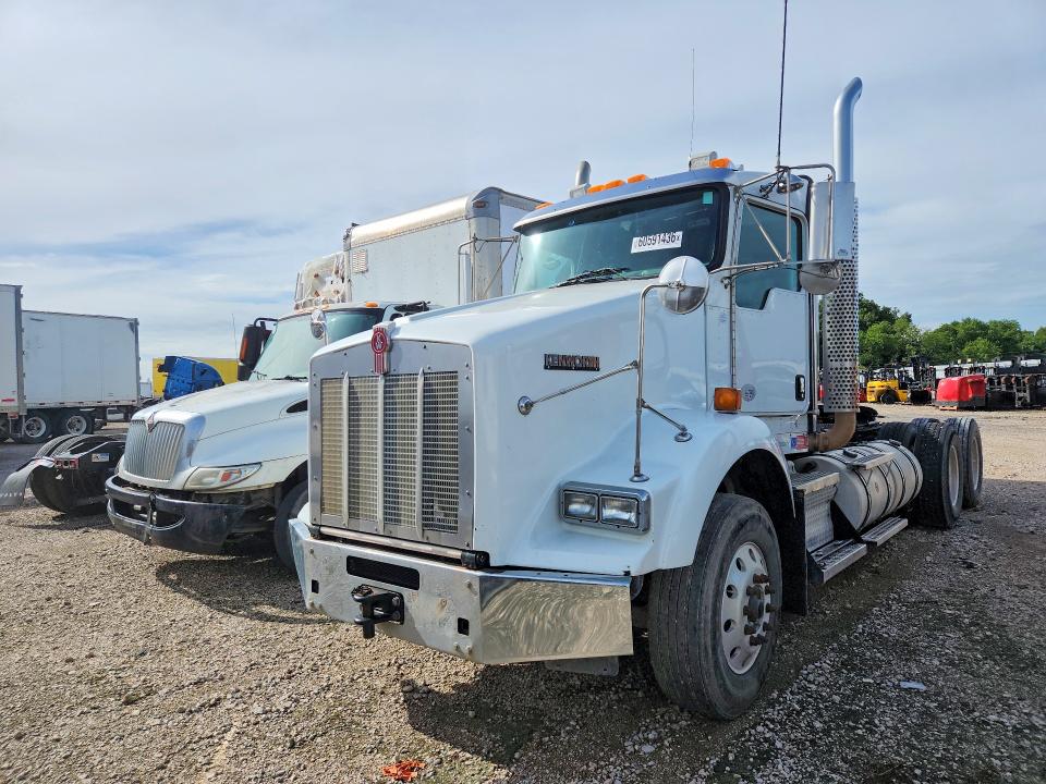 2013 Kenworth All other VIN 1XKDD49X8DJ343611 COPART salvage auction — FRONT END, IN - CERTIFICATE OF TITLE (P), sold $8,800 on 2026-07-28 (photo 1)