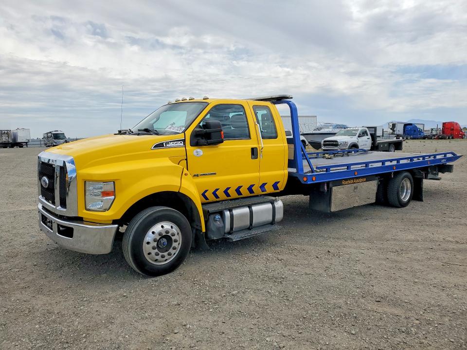 2019 Ford F-650 VIN 1FDWX6DC4KDF02160 COPART salvage auction — MINOR DENT/SCRATCHES, Ca - Dis/Dlr/Exp Only Clean Title (P), sold $18,500 on 2026-07-27 (photo 1)