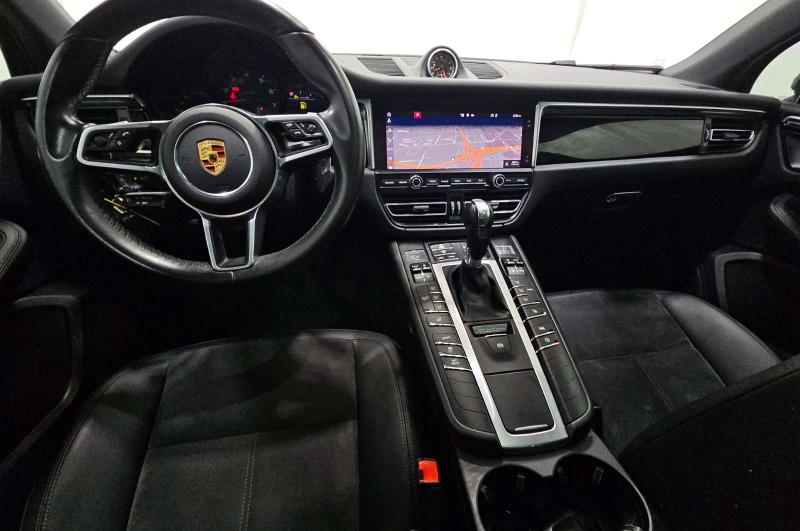 2021 Porsche Macan VIN WP1AA2A57MLB08979 COPART salvage auction — NORMAL WEAR, CT, sold $18,700 on 2026-08-12 (photo 9)