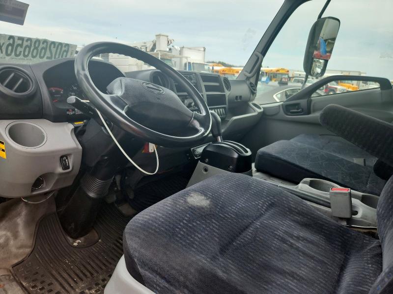 2018 Hino All other VIN JHHRDM2H0JK005160 COPART salvage auction — MINOR DENT/SCRATCHES, NY - CERTIFICATE OF TITLE, sold $9,600 on 2026-07-28 (photo 8)