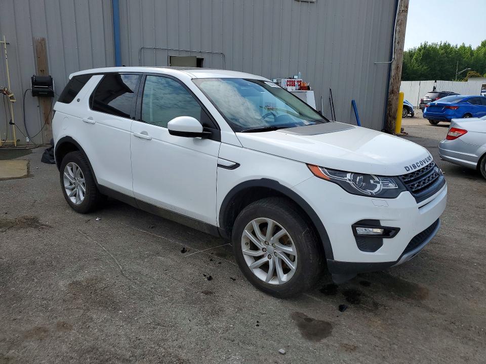 2016 Land rover Discovery VIN SALCR2BGXGH595954 COPART salvage auction — NORMAL WEAR, CT, sold $1,750 on 2026-07-21 (photo 4)
