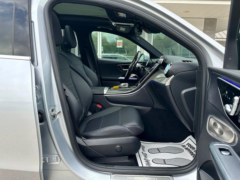 2023 Mercedes-benz Glc VIN W1NKM4HB1PU020277 COPART salvage auction — MINOR DENT/SCRATCHES, MA - CERTIFICATE OF TITLE (P), sold $24,900 on 2026-07-27 (photo 5)