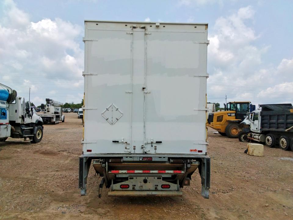 2019 Hino All other VIN 5PVNE8JV0K4S57445 COPART salvage auction — MINOR DENT/SCRATCHES, NC - DEALER ONLY CLEAN TITLE, sold $5,200 on 2026-07-30 (photo 6)