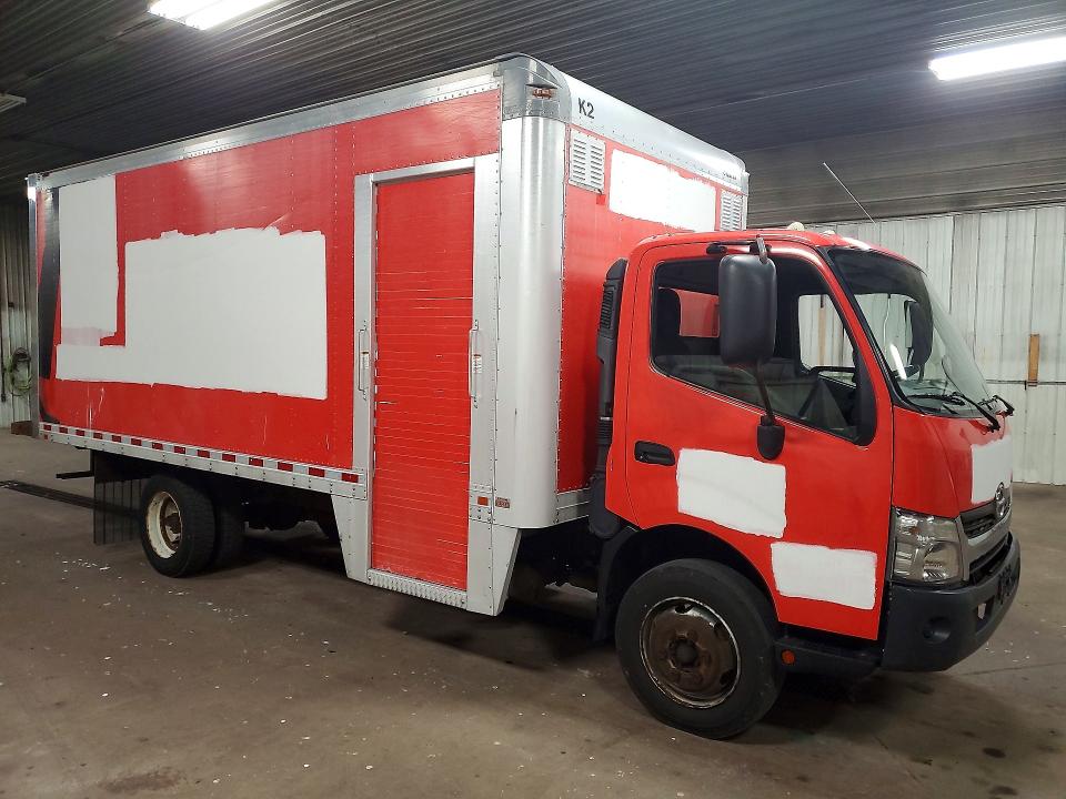 2018 Hino All other VIN JHHSDM2H2JK006165 COPART salvage auction — MINOR DENT/SCRATCHES, MN - CERTIFICATE OF TITLE, sold $4,800 on 2026-08-03 (photo 4)