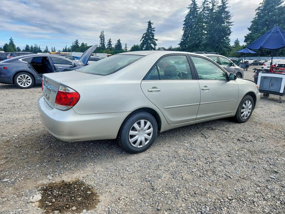 2006 Toyota Camry VIN JTDBE32K063038362 COPART salvage auction — FRONT END, WA - BILL OF SALE, sold $1,050 on 2026-07-31 (photo 3)