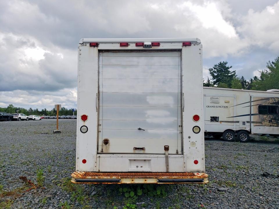 2004 Freightliner All other VIN 4UZAANBW94CM71449 COPART salvage auction — MECHANICAL, ON - PERMIT NO BRAND - UNFIT, sold $15 on 2026-08-12 (photo 6)