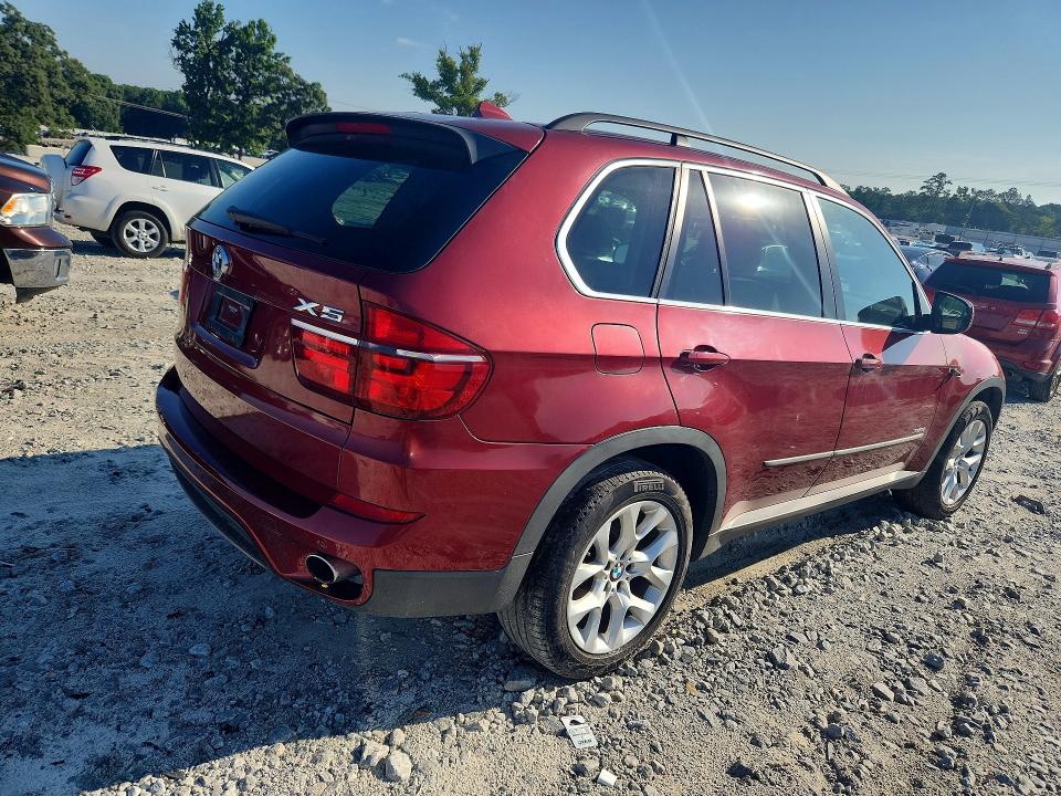 2013 BMW X5 VIN 5UXZV4C55D0G50988 COPART salvage auction — MINOR DENT/SCRATCHES, CT, sold $550 on 2026-07-27 (photo 3)