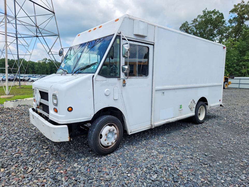 2001 Freightliner All other VIN 4UZAANBW41CH52900 COPART salvage auction — MECHANICAL, CT, sold $175 on 2026-08-13 (photo 1)