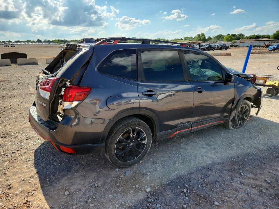 2021 Subaru Forester VIN JF2SKARC1MH549771 COPART salvage auction — ROLLOVER, CT, sold $125 on 2026-07-23 (photo 3)