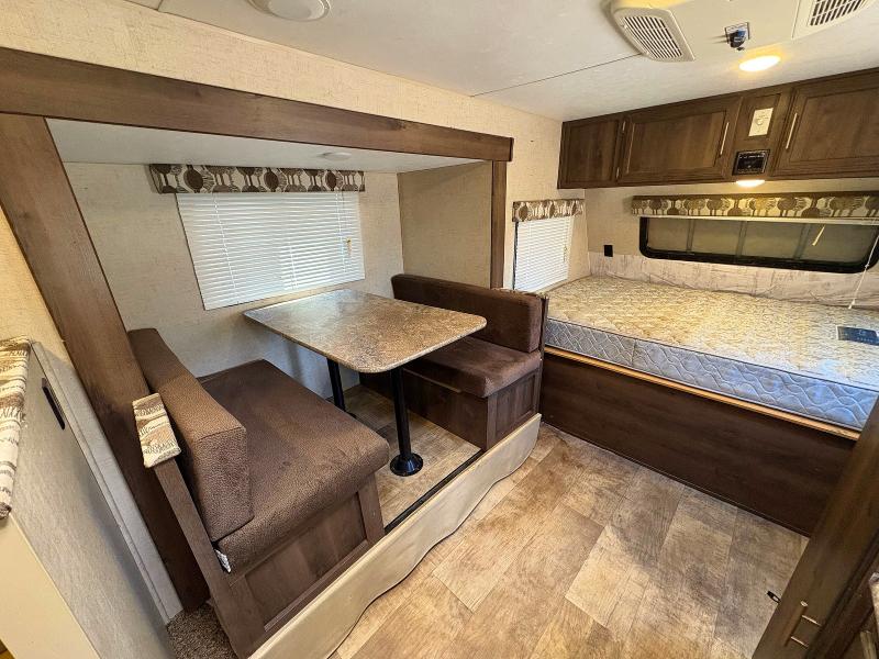 2017 Kz-rv Sportsmen VIN 4EZTK1913H4109614 COPART salvage auction — HAIL, AR - CERTIFICATE OF TITLE (P), sold $650 on 2026-07-28 (photo 8)