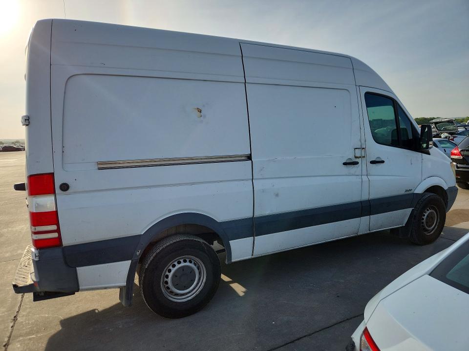 2011 Freightliner Sprinter VIN WDYPE7CC2B5517518 COPART salvage auction — NORMAL WEAR, CT, sold $200 on 2026-08-03 (photo 3)