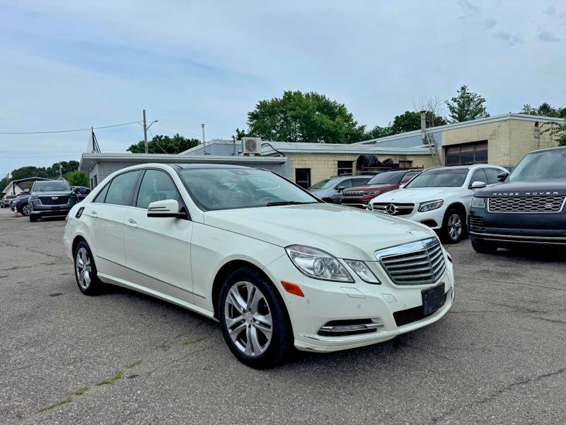 2011 Mercedes-benz E-class VIN WDDHF8HB7BA349889 COPART salvage auction — MINOR DENT/SCRATCHES, NY - CERTIFICATE OF TITLE (P), sold $2,800 on 2026-07-27 (photo 1)