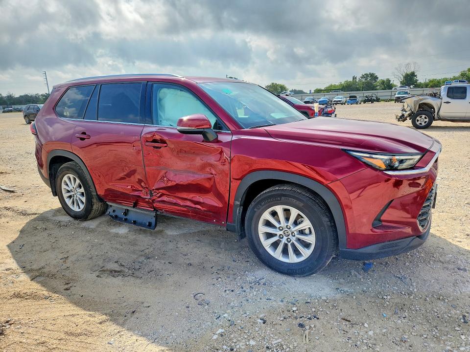2024 Toyota All other VIN 5TDABAA58RS001549 COPART salvage auction — SIDE, TX - SALVAGE VEHICLE TITLE (P), sold $7,700 on 2026-07-30 (photo 4)