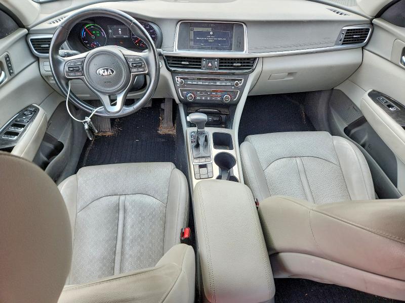 2017 Kia Optima VIN KNAGV4LD1H5013910 COPART salvage auction — NORMAL WEAR, NJ - CERTIFICATE OF TITLE, sold $900 on 2026-08-20 (photo 8)