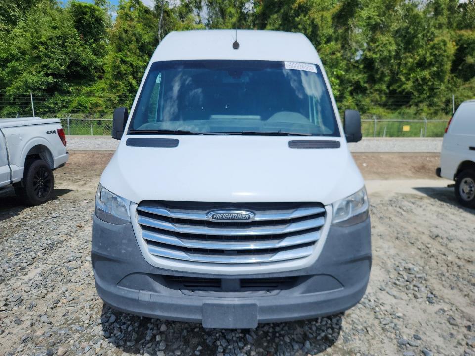 2021 Freightliner Sprinter VIN W2Y40CHY6MT045105 COPART salvage auction — NORMAL WEAR, CT, sold $9,100 on 2026-07-27 (photo 5)