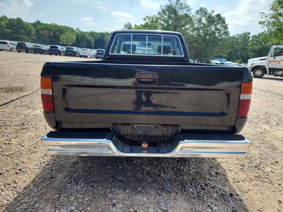 1992 Toyota All other VIN JT4RN93P2N5050172 COPART salvage auction — MINOR DENT/SCRATCHES, Nc - Non Public Clean Title, sold $4,100 on 2026-07-31 (photo 6)