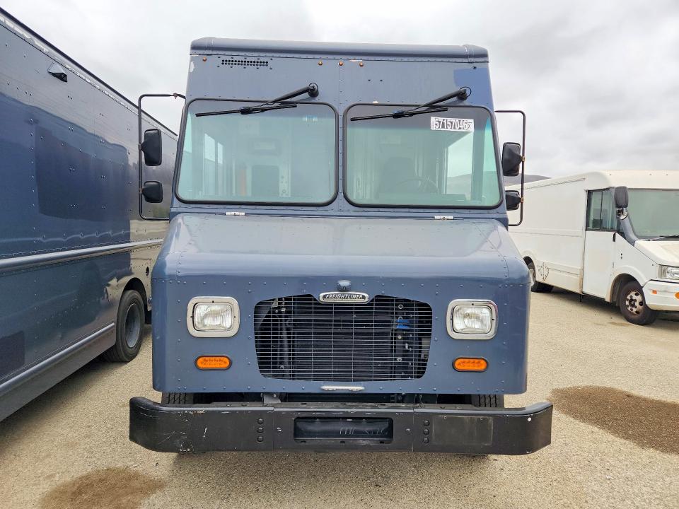 2021 Freightliner All other VIN 4UZAC2EA9MCML0764 COPART salvage auction — NORMAL WEAR, DV, sold $14,500 on 2026-07-14 (photo 5)