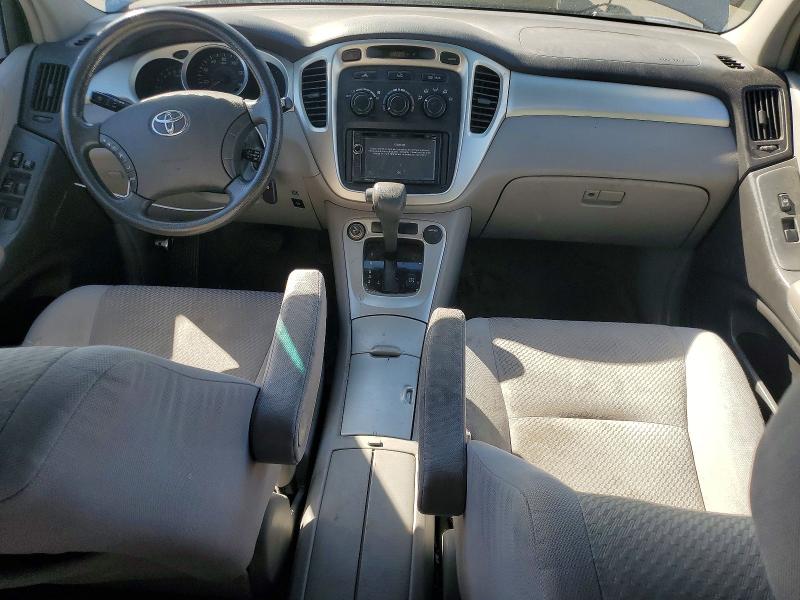 2004 Toyota Highlander VIN JTEDP21A340035780 COPART salvage auction — MINOR DENT/SCRATCHES, Ca - Dis/Dlr/Exp Only Clean Title, sold $900 on 2026-07-20 (photo 8)