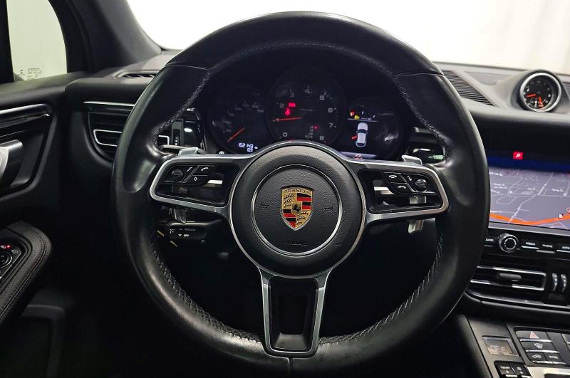 2021 Porsche Macan VIN WP1AA2A57MLB08979 COPART salvage auction — NORMAL WEAR, CT, sold $18,700 on 2026-08-12 (photo 8)