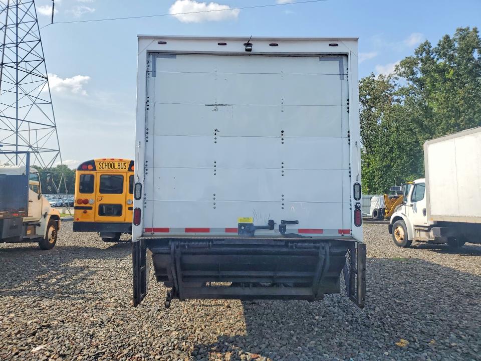 2017 Hino All other VIN 5PVNJ8JV7H4S65546 COPART salvage auction — MINOR DENT/SCRATCHES, CT, sold $11,800 on 2026-08-11 (photo 6)