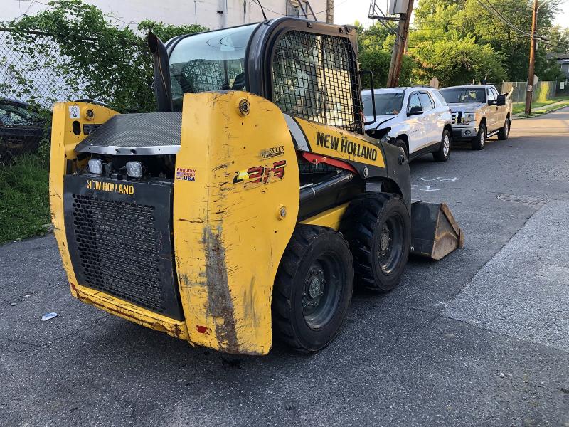 2024 New holland L320 VIN JAF0L316VRM457105 COPART salvage auction — NORMAL WEAR, BS, sold $21,100 on 2026-07-10 (photo 3)