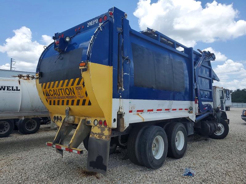 2011 Mack All other VIN 1M2AV02C0BM006563 COPART salvage auction — SIDE, CD, sold $1,300 on 2026-07-09 (photo 4)