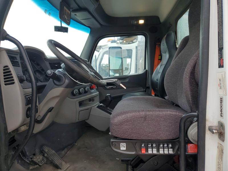 2016 Peterbilt All other VIN 1XPBD49X2GD360621 COPART salvage auction — NORMAL WEAR, CT, sold $10,500 on 2026-08-12 (photo 7)
