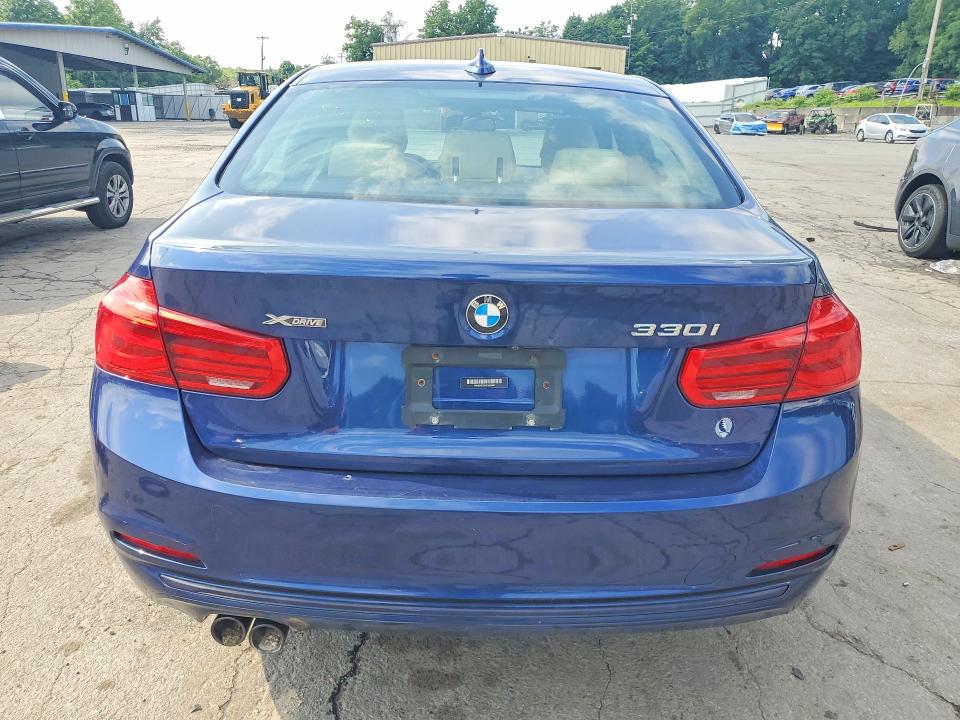 2018 BMW 3 series VIN WBA8D9C58JEM32467 COPART salvage auction — MECHANICAL, IN - CERTIFICATE OF TITLE, sold $4,800 on 2026-08-04 (photo 6)