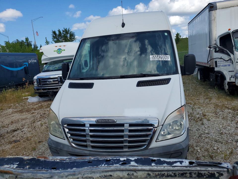 2013 Freightliner Sprinter VIN WDYPF0CC0D5815007 COPART salvage auction — NORMAL WEAR, IN - CERTIFICATE OF TITLE, sold $2,650 on 2026-07-28 (photo 5)
