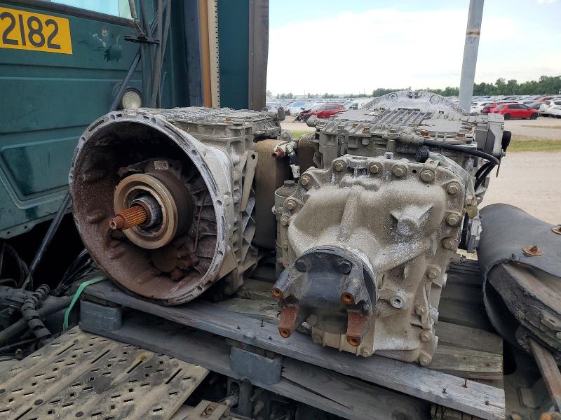 2017 Mack All other VIN 1M1AW01X5HM009490 COPART salvage auction — MINOR DENT/SCRATCHES, IN - CERTIFICATE OF TITLE, sold $2,100 on 2026-07-31 (photo 9)